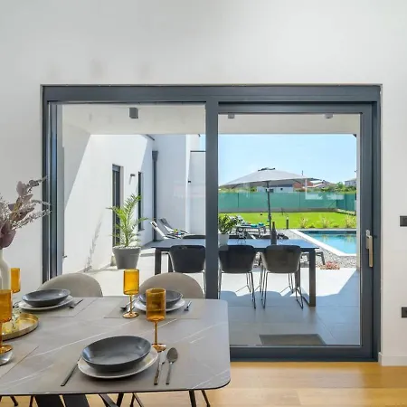 Lakeside Luxury Retreat In The Heart Of * Tushemisht