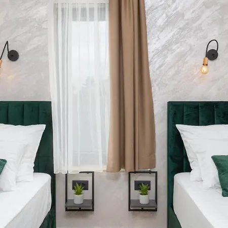 Lakeside Luxury Retreat In The Heart Of Tushemisht